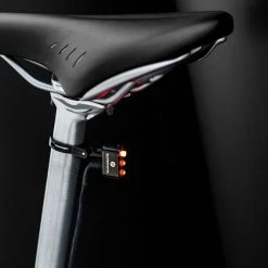 Supernova E3 Seat Post Tail Light 2 (6V) - Feu Arrière -Busch-Mueller Soldes e3tl sp emo